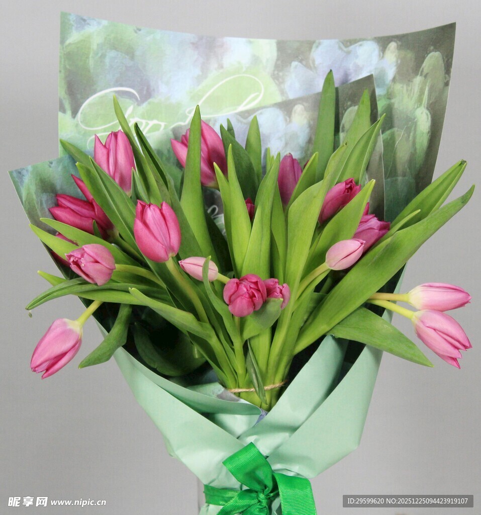 粉色郁金香花束