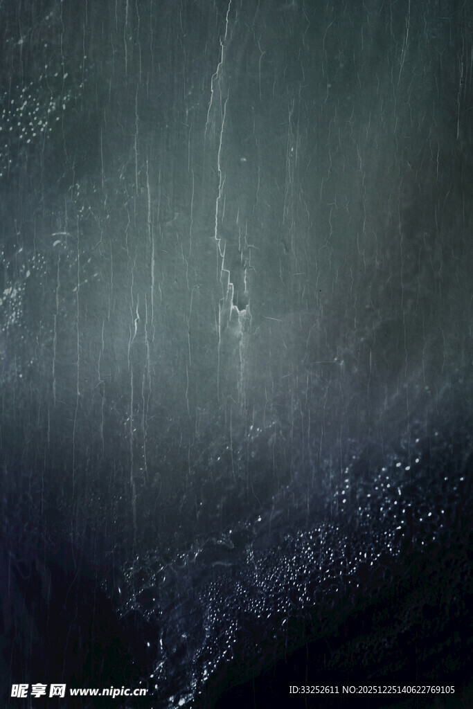 神秘深邃的海洋景象