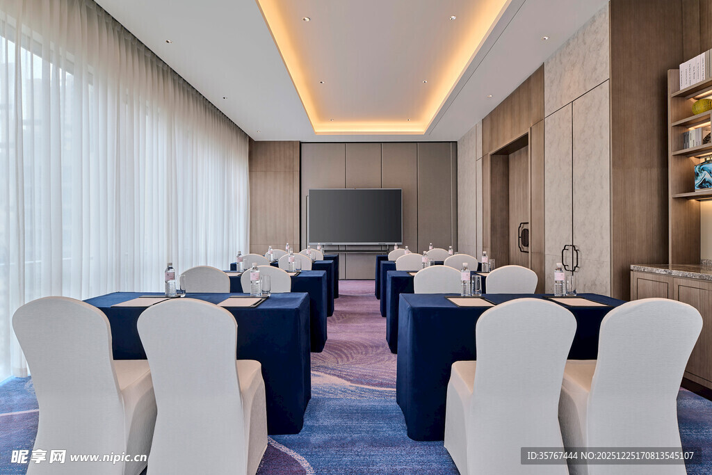 现代风格会议室布置