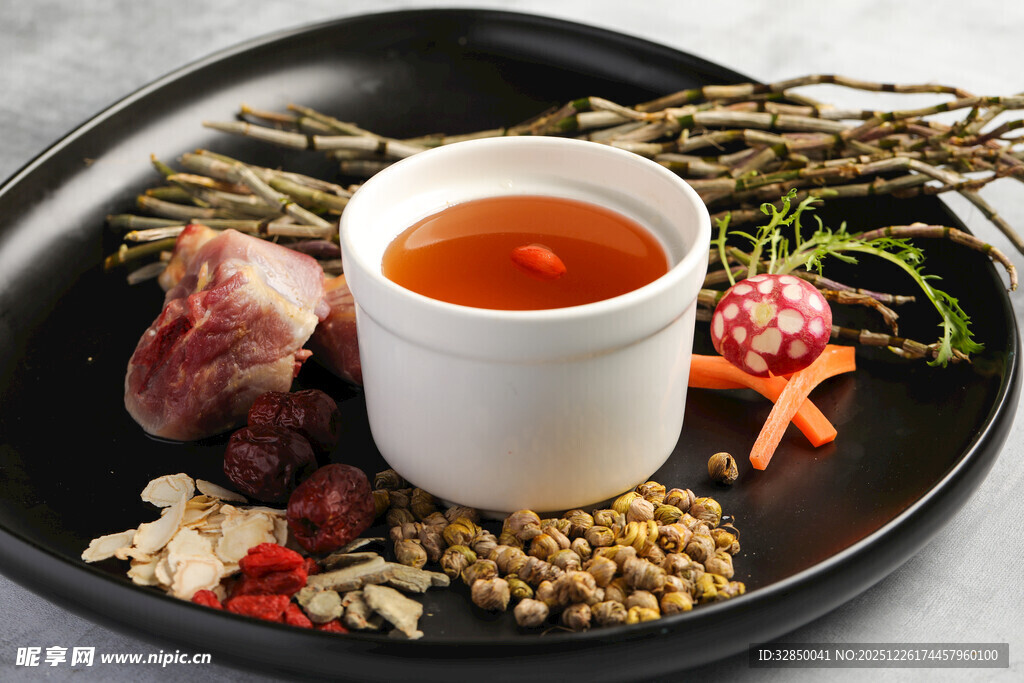 养生滋补汤品及食材展示