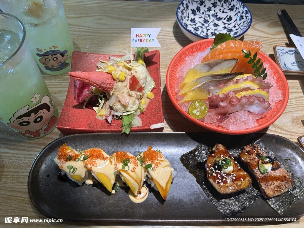 多样日式美食拼盘