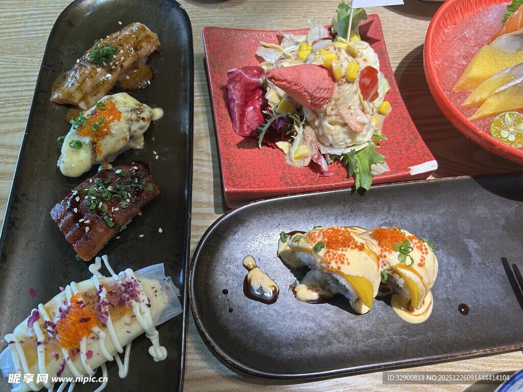 多样美味寿司拼盘