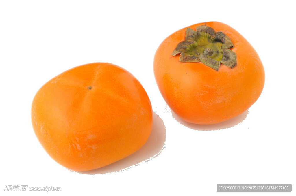 两个鲜橙柿子