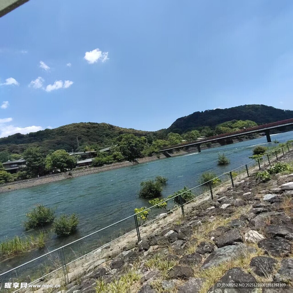 远山近水景致美