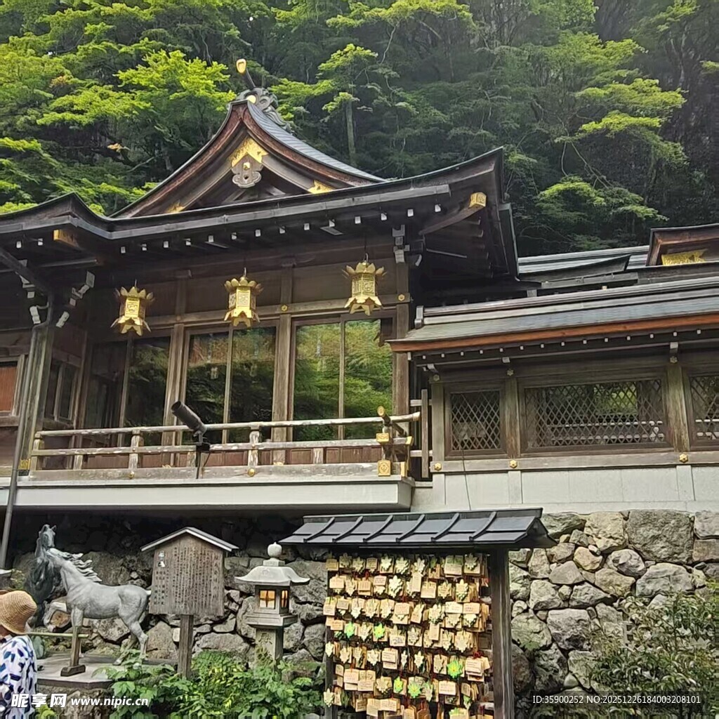 日本传统寺庙景观