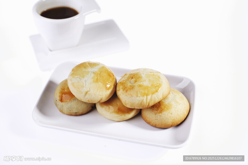 美味酥皮点心搭配茶饮