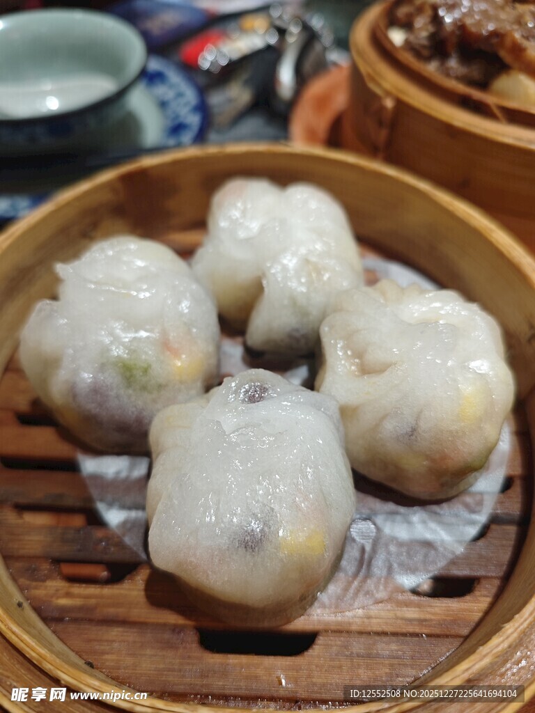 晶莹剔透的美味虾饺