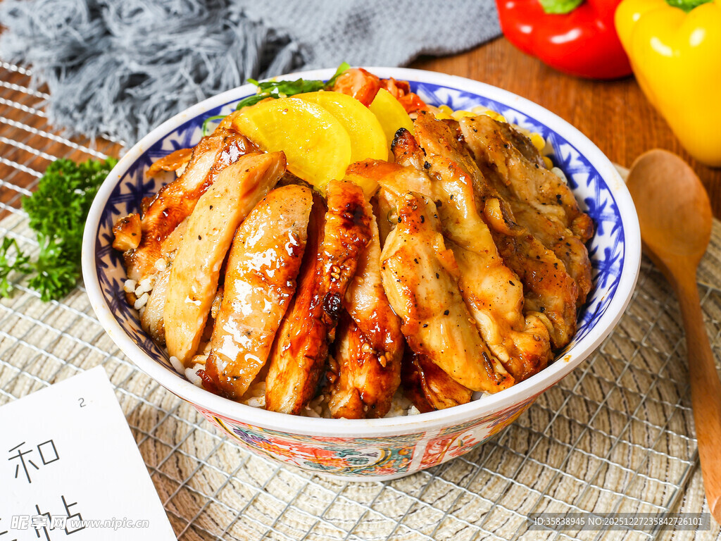 美味扣肉色泽诱人