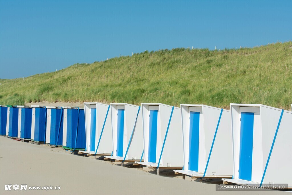 海滨蓝白相间 度假小屋