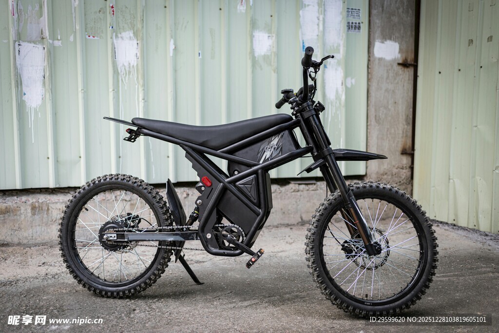 酷炫电动越野摩托车