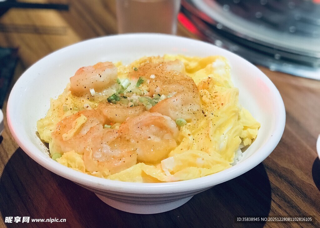 美味虾仁滑蛋饭