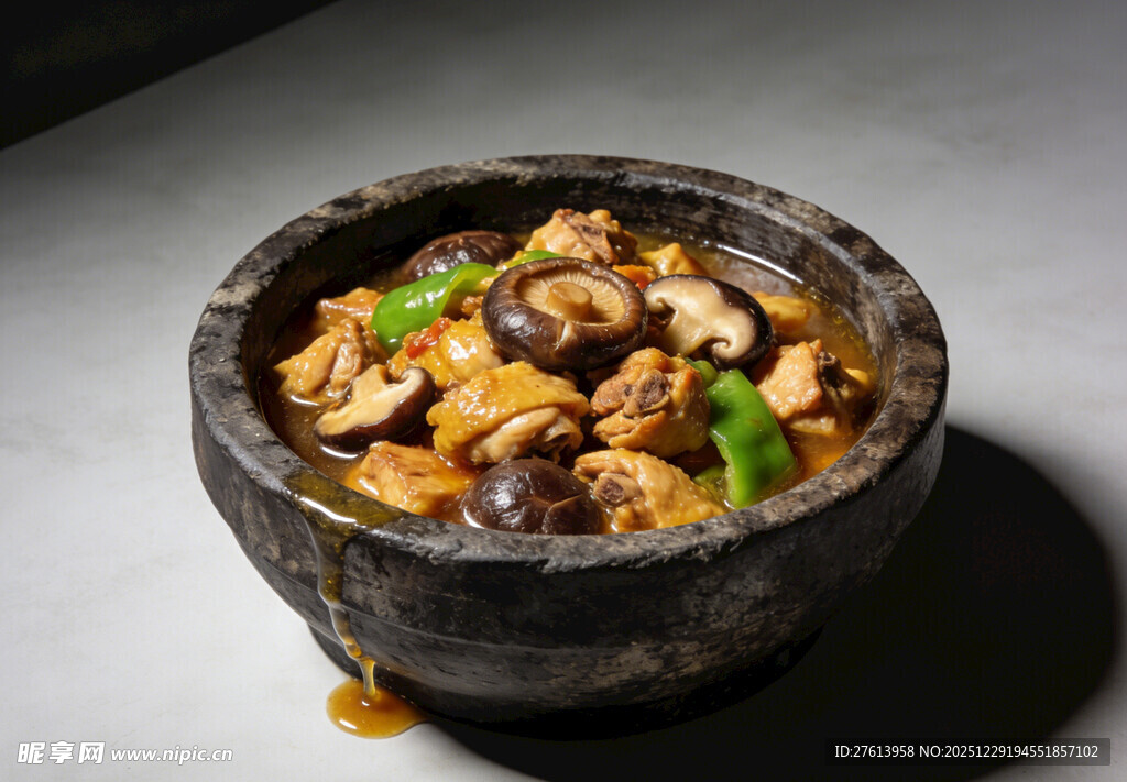 石锅美味香菇鸡肉