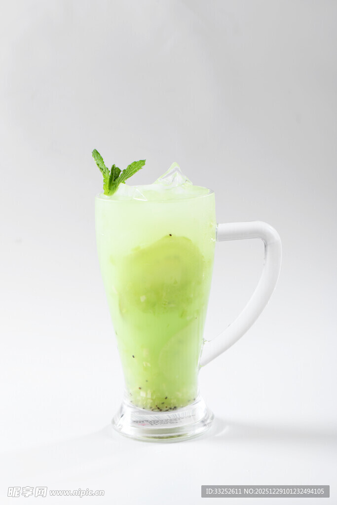 清新薄荷青柠冰饮