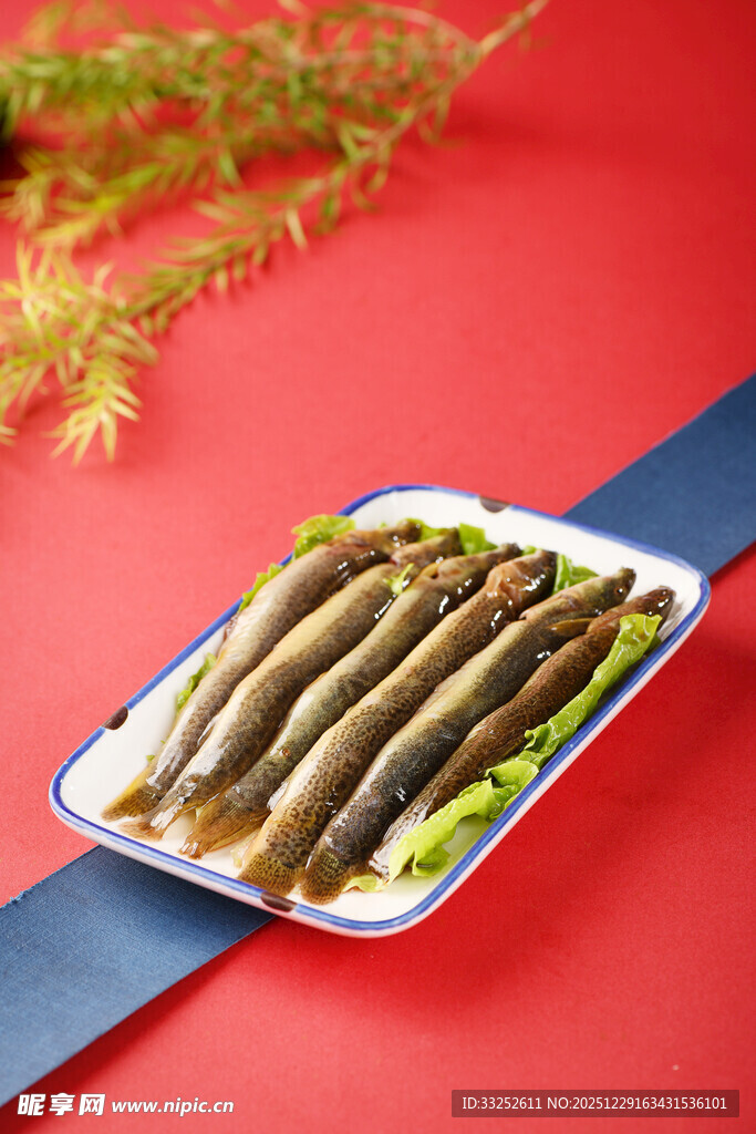 美味泥鳅摆盘展示