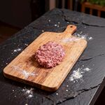 砧板上的新鲜碎肉