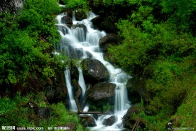 巩乃斯洪加里克瀑布