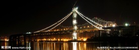 夜晚大桥全景