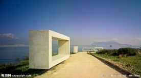 方形建筑  白色  蓝天