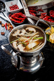 菌汤火锅