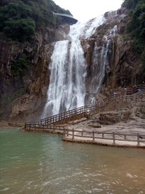 龙归寨瀑布