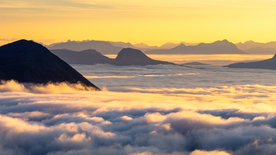 火烧云旭辉云霞图片