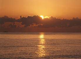 沙滩海滩晚霞图片