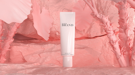 粉色化妆品广告