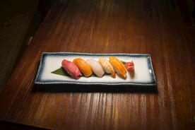 手握五拼寿司日本料理居酒屋