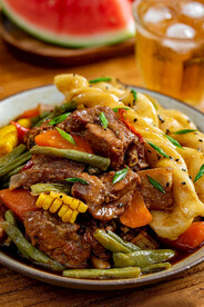 家常菜排骨炖宽面