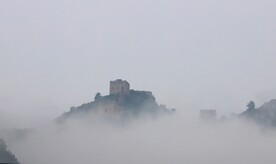 破雾而出的长城