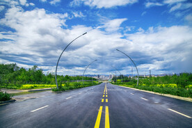 笔直的乡间公路