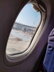 飞机窗户