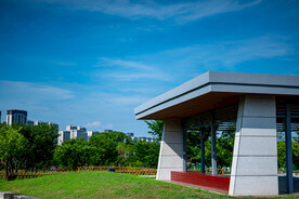  园林景观 湖水 公园一角 