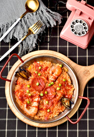 西班牙海鲜香肠焗饭