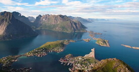 海岸岛屿小镇自然风景鸟瞰航拍