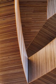 木饰面木条纹建筑