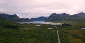 鸟瞰航拍海岸岛屿小镇自然风景