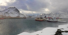 鸟瞰航拍雪景岛屿游艇自然风景 