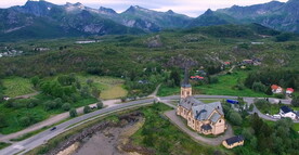 鸟瞰航拍海岸岛屿小镇自然风光
