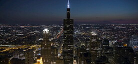 鸟瞰航拍城市夜景高楼霓虹风光