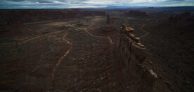 航拍鸟瞰荒野沙漠河谷河故道风光