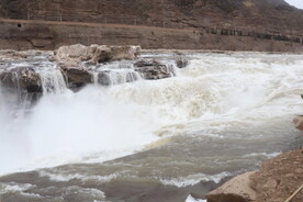 瀑布壶口瀑布