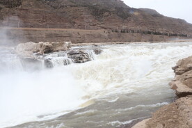 瀑布壶口瀑布