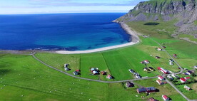 鸟瞰航拍海浪岸沙滩农村自然风光