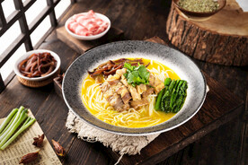 酸汤肥牛米线 云南米线