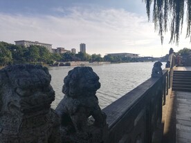 护城河健身步道