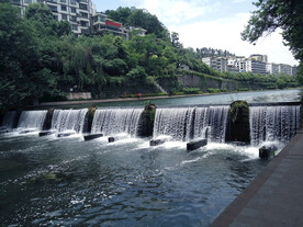 遵义湘江河风光瀑布
