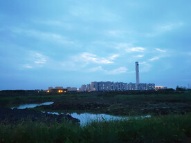 湿地公园彩云城市建筑剪影