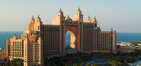 高清航拍鸟瞰迪拜亚特兰蒂斯