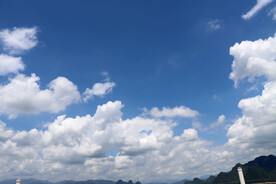 蓝天白云